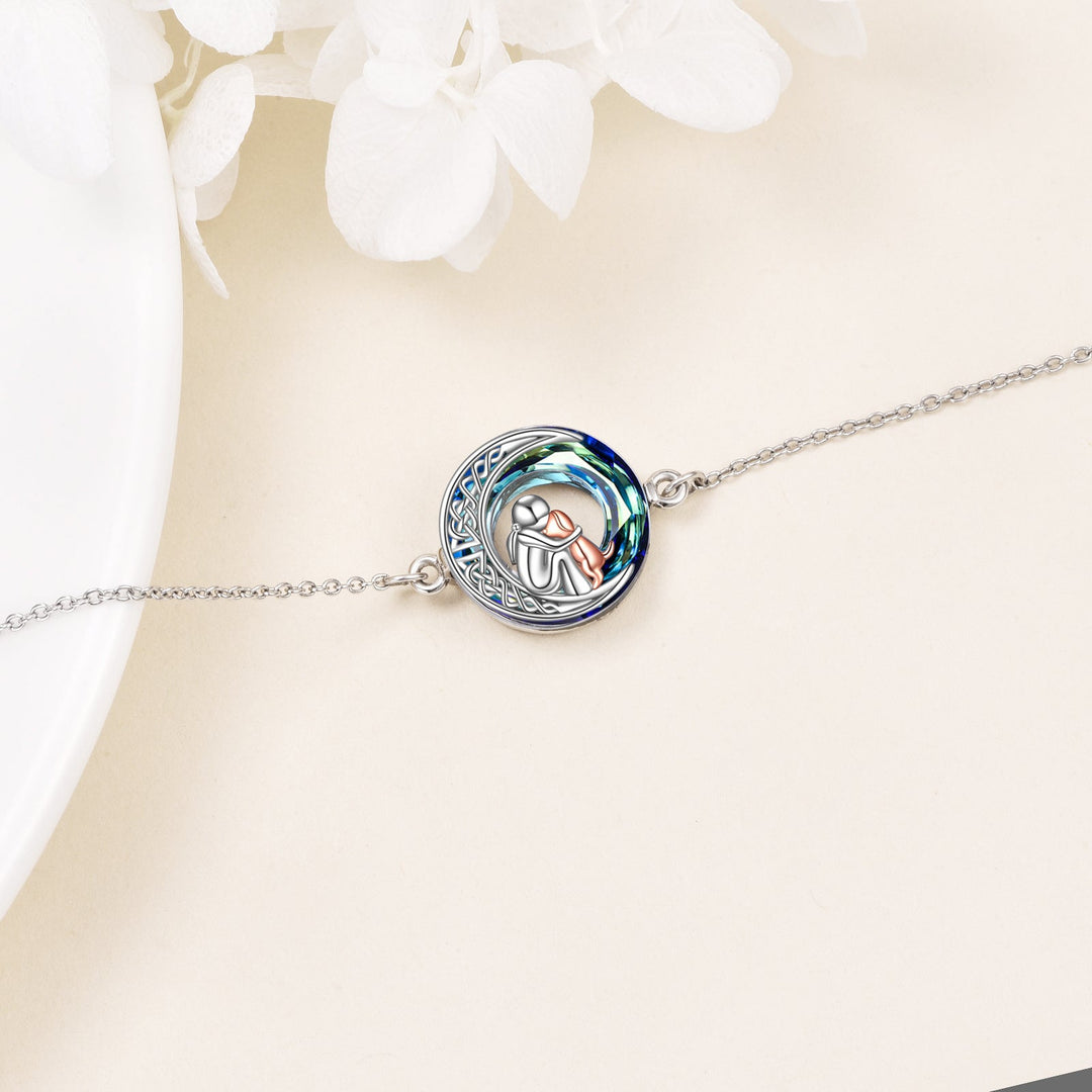 Regulējama rokassprādze ar sudraba suņa piekariņu