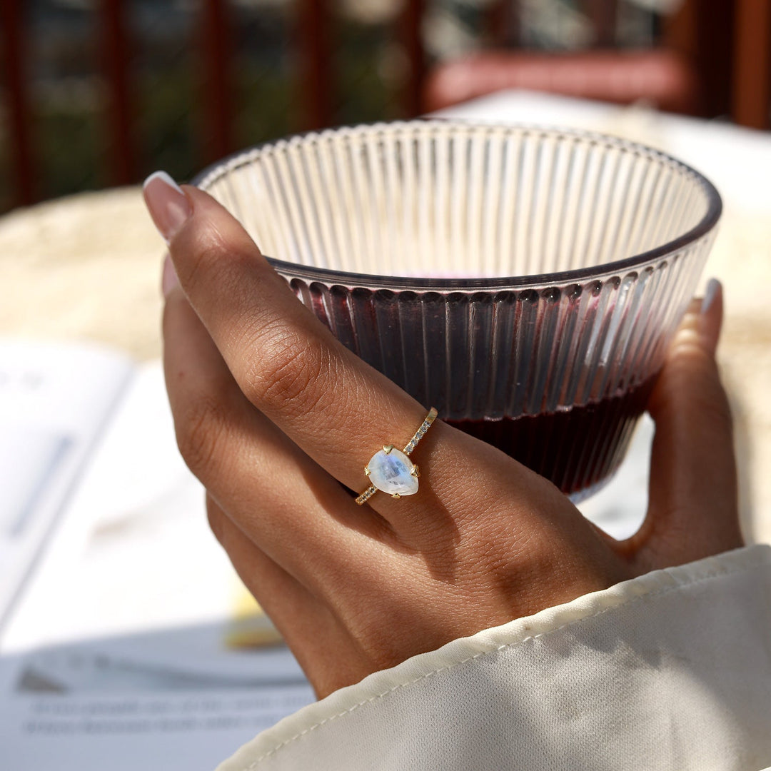 Anel Bianca ar Mēness Akmeni