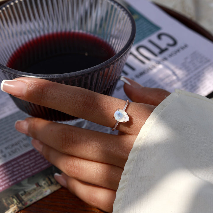 Anel Bianca ar Mēness Akmeni