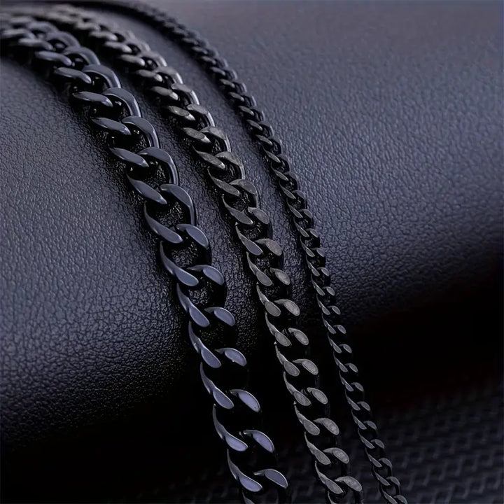 Minimalistiska kaklarota ar kubiešu ķēdi vīriešiem