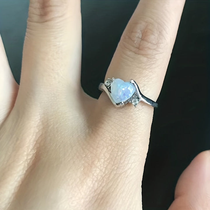 Anel Estela ar Mēness Akmeni