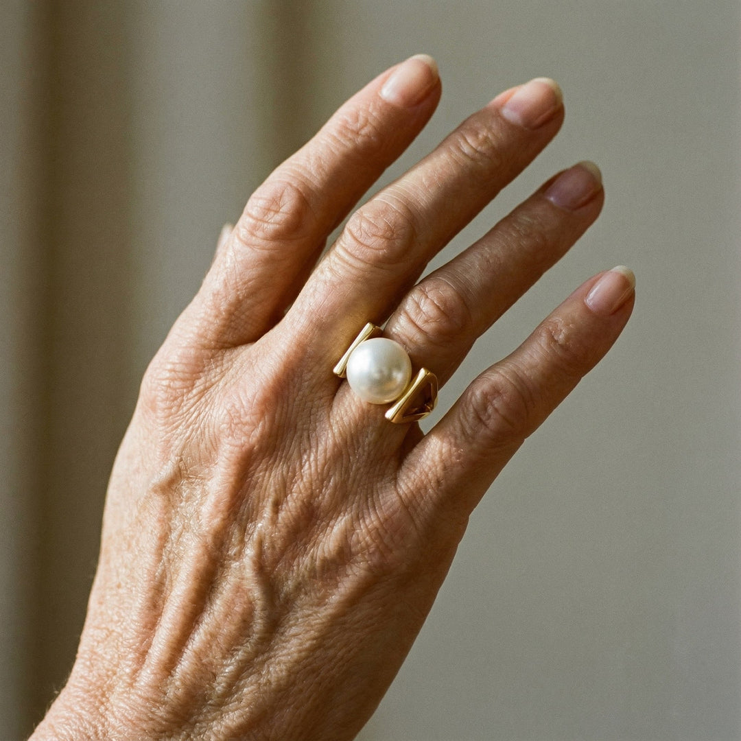 Zelta gredzens ar vintage pērļu ieliktņiem