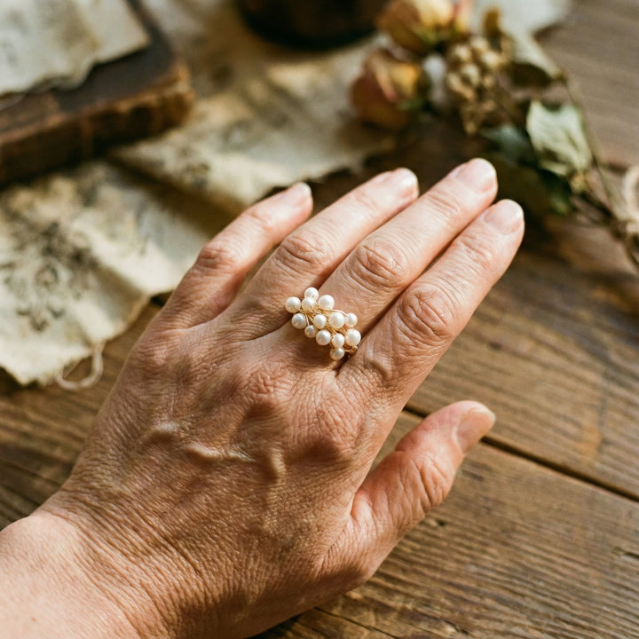 Anel Vintage ar Pērļu Ligzdu