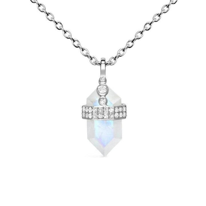 Kaklarota Emma ar Mēness Akmeni