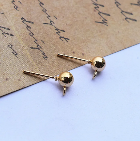 Karaši auskariem, pārklāti ar varu