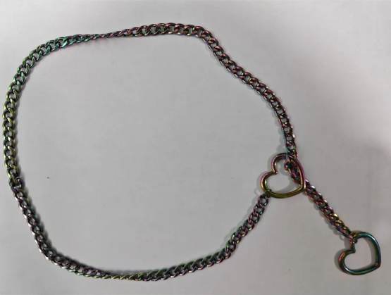 Kaklarota ar Sirdi no Nerūsējošā Tērauda