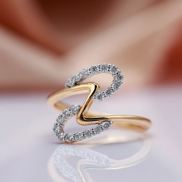 Eleganti Viļņi Spīdīgā Zeltā